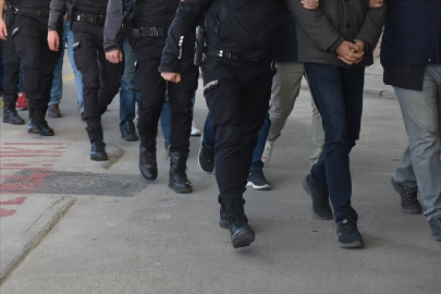 İstanbul merkezli 11 ilde FETÖ operasyonu; 52 vergi müfettişi tutuklandı