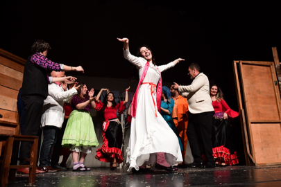 Bursa AVP'de 'Deli Ayten Müzikali'ne yoğun ilgi
