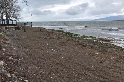 İznik Gölü'nde vahşi su tüketimi protesto edildi