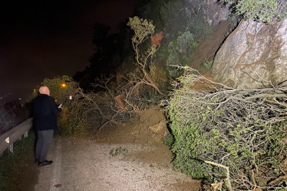 Mudanya-Kurşunlu yolunda heyelan