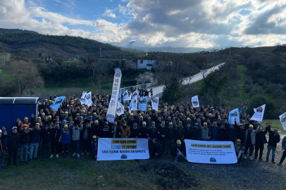 İzmir'de madenciler hakları için yürüyor
