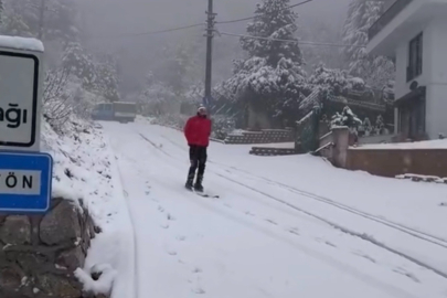 Şehir merkezinde kayak yaptı
