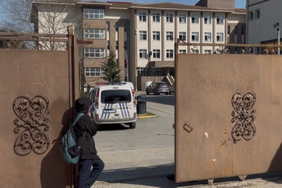 Lisede dehşet; Bir öğretmen öldü, bir öğretmen ve öğrenci yaralandı