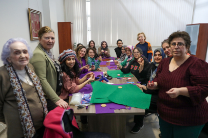 Bursa Kent Konseyi kadınlarından keçe atölyesi