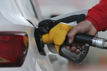 Benzin ve motorine zam geldi