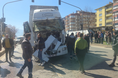 Orhangazi'de zincirleme kaza; 5 yaralı