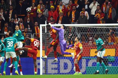 Galatasaray 1 - 0 Liverpool (Maç sürüyor)