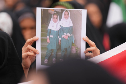 ABD-İsrail saldırılarında İran'da 210 çocuk hayatını kaybetti