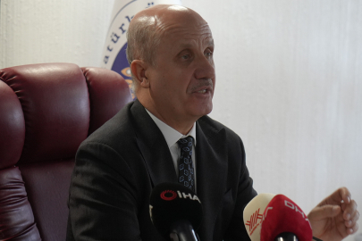 Lisans eğitimi 3 yıla inecek mi? YÖK Başkanı'ndan açıklama!