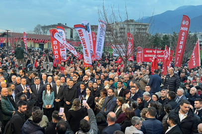 Bursa Büyükşehir'de operasyon protestosu: 'Hukuki değil siyasi'