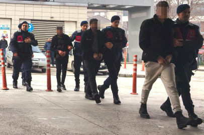 Bursa'da bağ evi hırsızları jandarmadan kaçamadı