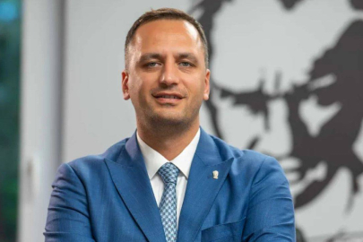 Bornova Belediye Başkanı Ömer Eşki dahil 4 kişi gözaltına alındı