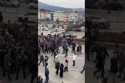 Bursa Meclis'inde abluka: CHP'lilerin yürüyüşüne polis engeli