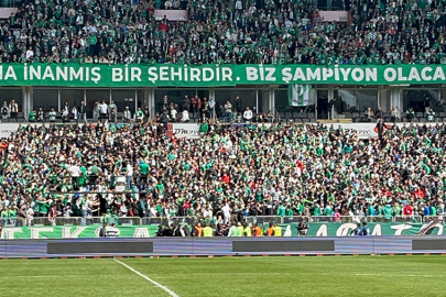 Ankara Demirspor - Bursaspor maçı öncesi tribünde kavga çıktı