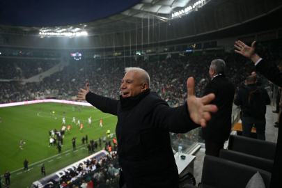 Bozbey'den Bursaspor'a kutlama mesajı: O kupa Bursamıza gelecek!