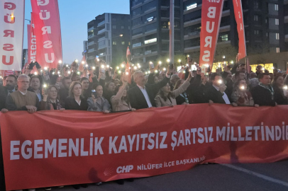 Bursa'da binlerce kişi Mustafa Bozbey'e destek için yürüdü