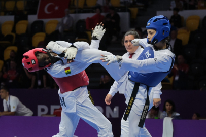 Milli taekwondocu Cansu Şeyhoğlu dünya ikincisi