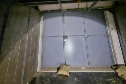 Bursa'da asansör boşluğuna düşen genç ağır yaralandı