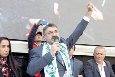 CHP'de bir belediye başkanı daha istifa etti