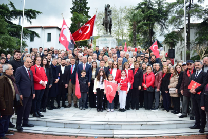 CHP Bursa'dan 23 Nisan mesajı: 'Çocuklar yoksulluğun en ağır yükünü taşıyor'