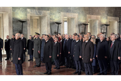 Devlet erkanı Anıtkabir'de; Erdoğan ve Bahçeli bu yıl da katılmadı