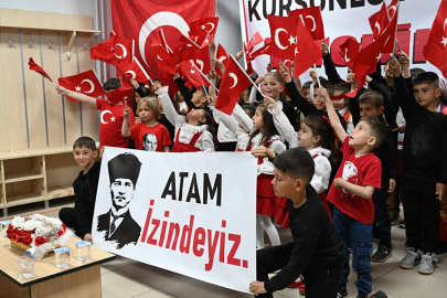 Karacabey'in köy okulunda 23 Nisan coşkusu