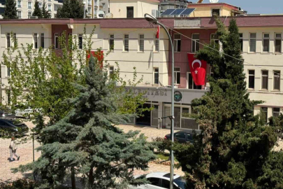 Halfeti Belediyesine şafak operasyonu