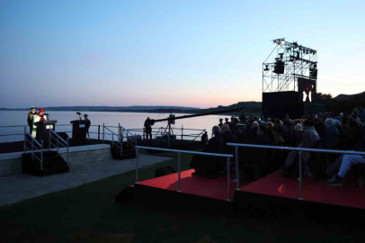 Anzak Koyu'nda Şafak Ayini