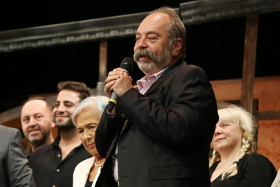 Bursa Şehir Tiyatrosu'nda repertuvara müdahale istifa getirdi