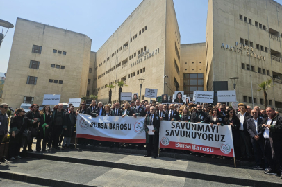 Avukatlardan Bursa'da cinayet kurbanı meslektaşları için yürüdü