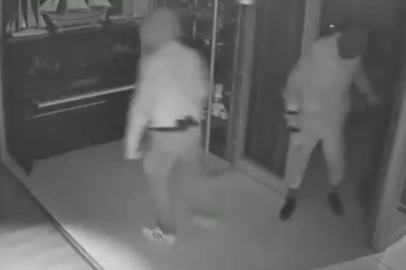 Bursa'da maskeli beşler çelik kasaları böyle patlattı!