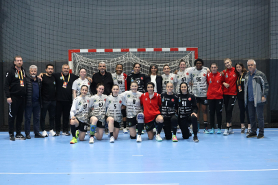 Bursa Büyükşehir Belediyespor şampiyonluğa koşuyor