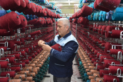 Bursa Ulu Cami’nin halıları Demirci’de dokunuyor