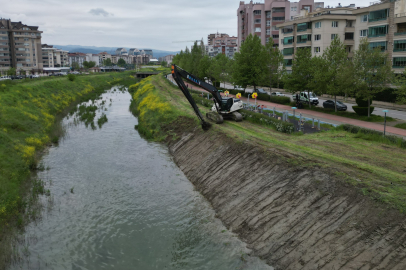 Yaz geliyor; Bursa'da dereler temizleniyor