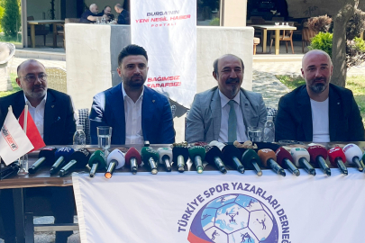 Bursaspor'da yeni dönemin ipuçları: Çelik açıkladı