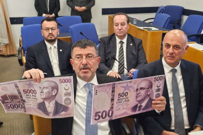 Meclis'te CHP'li Ağbaba'nın protestosunu AKP'liler suç saydı
