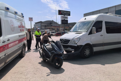 Baba ve kızı motosiklet kazasında yaralandı