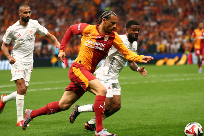 Okan Buruk tarihe geçti! Galatasaray üst üste 4. kez şampiyon