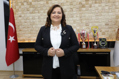 Burcu Köksal AKP'ye geçeceğini açıkladı