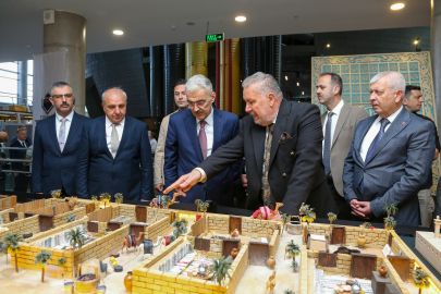 "Mukaddes emanetler" sergisi ziyarete açıldı