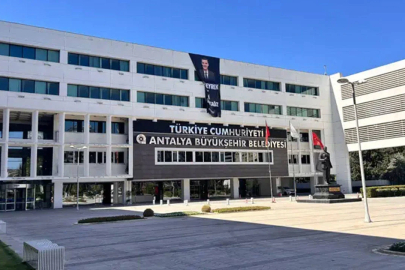 Antalya Büyükşehir Belediyesi’ne bir operasyon daha: 25 gözaltı