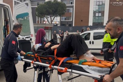 Bursa'da alt geçit yerine yolu kullanan yayaya otomobil çarptı