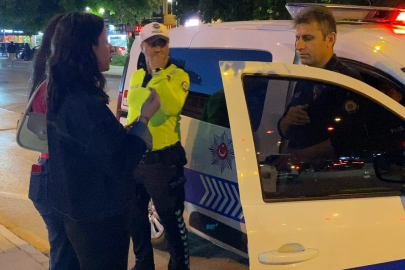 Bursa'da ATM'de unutulan parayı polise teslim etti