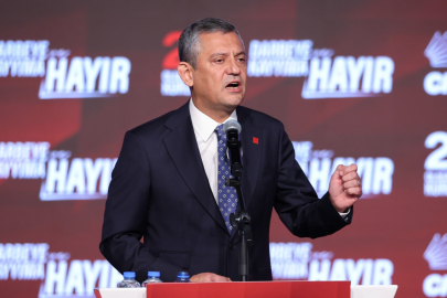 Özgür Özel, kapalı grup toplantısında yeniden CHP Grup Başkanlığı'na seçildi