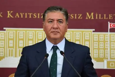 CHP'li Murat Emir: 'Kurultay tarihini konuşmak için telefonlarımız açık'