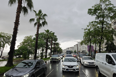 Karadeniz Sahil Yolunda bayram dönüşü yoğunluğu