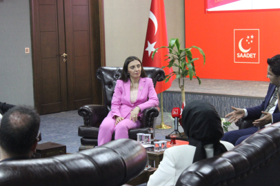 Özel liderliğindeki CHP 14 partiyle bayramlaştı