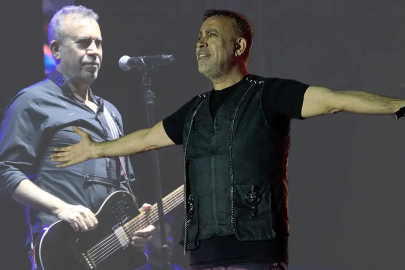 Haluk Levent sahnede yeniden fenalaştı