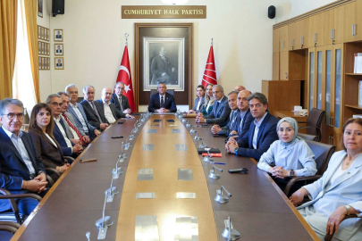 Özgür Özel'in yol haritası: Saha çalışmaları sürecek