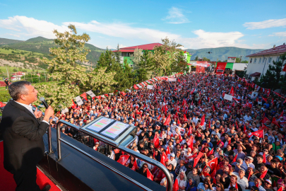 Özgür Özel: 'Gerekirse baş vereceğim ama baş eğmeyeceğim'